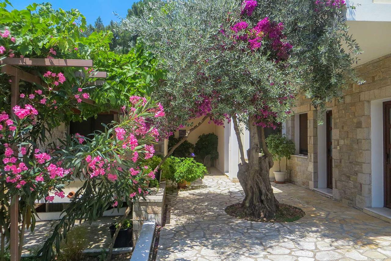 Kerveli Luxury Villa Exterior photo